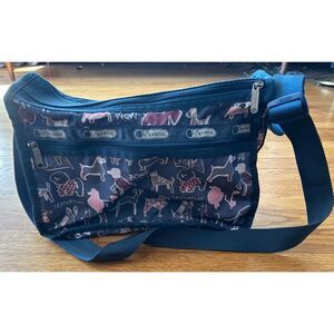 LeSportsac Deluxe Everyday Bag Crossbody Purse Denim Blue Funny Dog Print